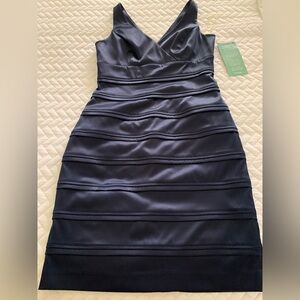 Elegant Black Sleeveless V-neck Dress
